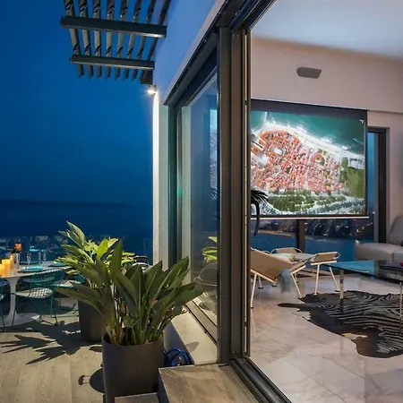Villa Luxury Riva With Infinity Pool