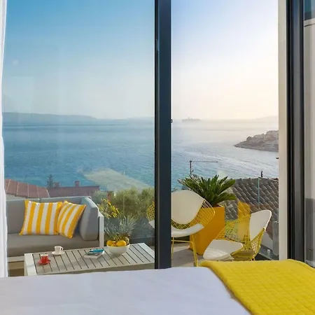 Villa Luxury Riva With Infinity Pool